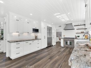 21438 Mulholland, Woodland Hills CA 91364