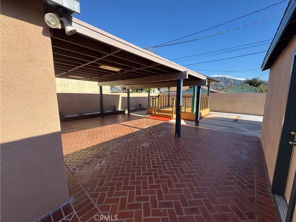 2210 N Buena Vista, Burbank CA 91504