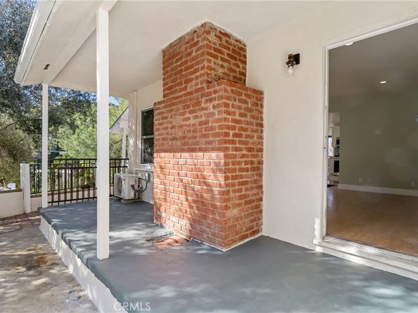 9817 Commerce, Tujunga CA 91042