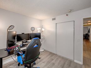 6545 Reseda Boulevard 3, Reseda CA 91335