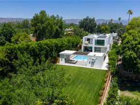 22930 Dolorosa Street, Woodland Hills CA 91367