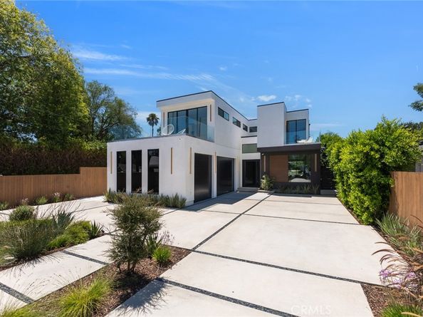 22930 Dolorosa Street, Woodland Hills CA 91367