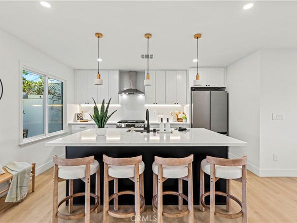 16951 Knapp Street, Northridge CA 91343