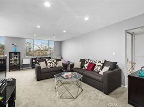 4501 Cedros 239, Sherman Oaks CA 91403