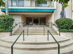 4501 Cedros 239, Sherman Oaks CA 91403