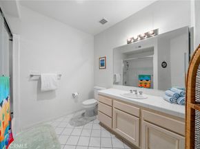 453 S Barrington, Los Angeles CA 90049