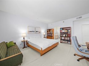 453 S Barrington, Los Angeles CA 90049