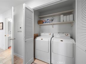 453 S Barrington, Los Angeles CA 90049