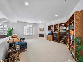 453 S Barrington, Los Angeles CA 90049