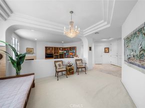 453 S Barrington, Los Angeles CA 90049