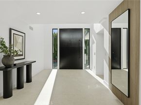 2638 Zorada Drive, Los Angeles CA 90046