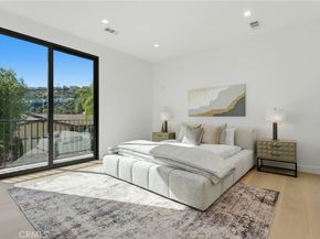 2638 Zorada Drive, Los Angeles CA 90046