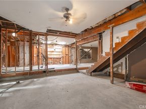 19448 Kittridge, Reseda CA 91335