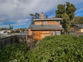 19448 Kittridge, Reseda CA 91335