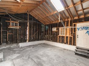 19448 Kittridge, Reseda CA 91335