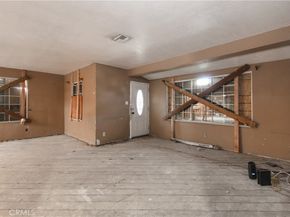 19448 Kittridge, Reseda CA 91335