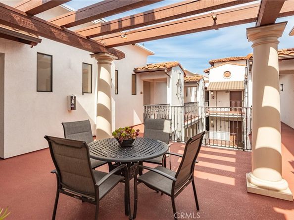 2001 Artesia Boulevard 404, Redondo Beach CA 90278