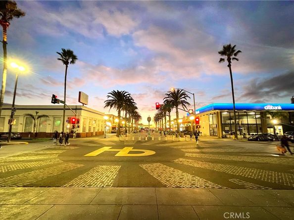 2001 Artesia Boulevard 404, Redondo Beach CA 90278