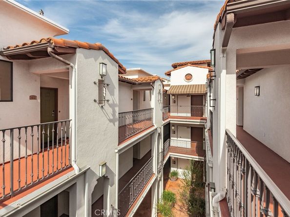 2001 Artesia Boulevard 404, Redondo Beach CA 90278