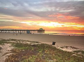 2001 Artesia Boulevard 404, Redondo Beach CA 90278