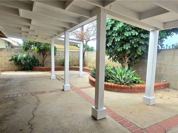 2618 S Pacific Avenue, Santa Ana CA 92704