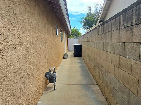 2618 S Pacific Avenue, Santa Ana CA 92704