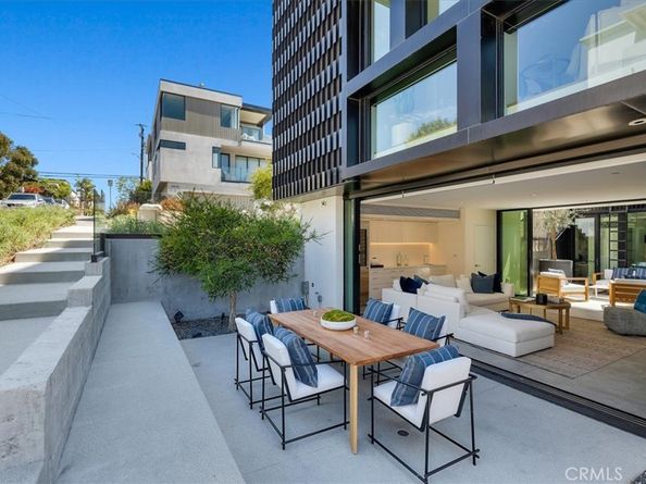 2821 Alma Avenue, Manhattan Beach CA 90266