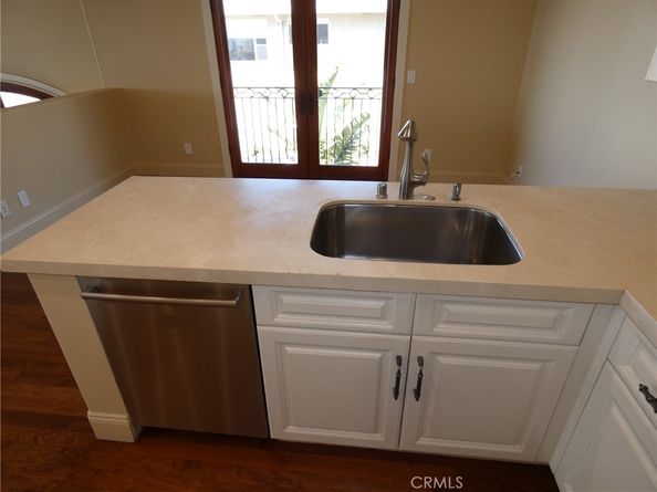 304 27th Street, Manhattan Beach CA 90266