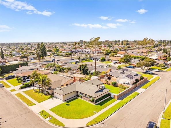 6051 Santa Barbara Avenue, Garden Grove CA 92845