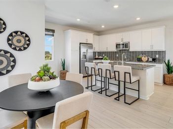 2573 E Lincoln Paseo