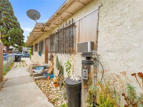 1445 W 55th St, Los Angeles CA 90062