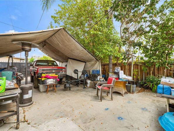 1445 W 55th St, Los Angeles CA 90062