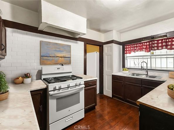 1445 W 55th St, Los Angeles CA 90062