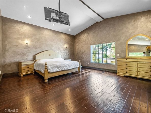 11372 Dona Teresa Drive, Studio City CA 91604