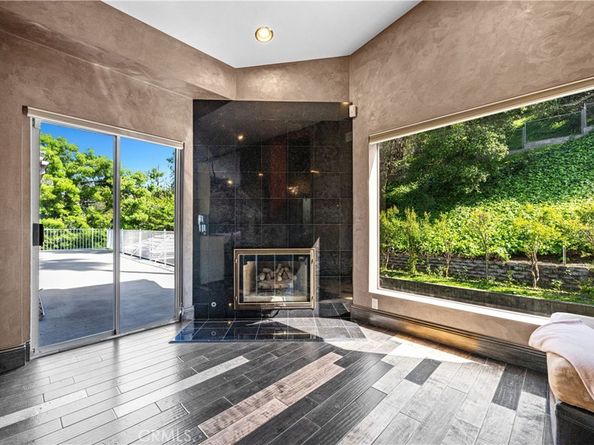 11372 Dona Teresa Drive, Studio City CA 91604