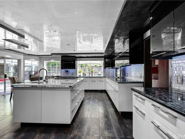 11372 Dona Teresa Drive, Studio City CA 91604