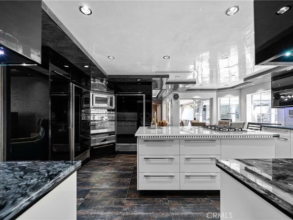11372 Dona Teresa Drive, Studio City CA 91604