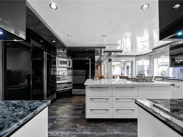 11372 Dona Teresa Drive, Studio City CA 91604