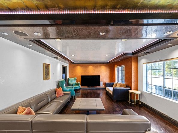 11372 Dona Teresa Drive, Studio City CA 91604