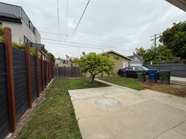 5442 6th, Los Angeles CA 90043