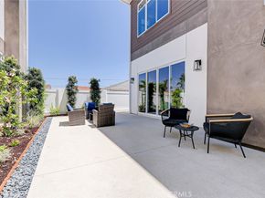 2321 Clark Lane B, Redondo Beach CA 90278