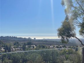 25 Village Way, Irvine CA 92603