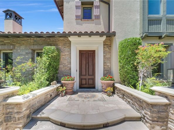 25 Village Way, Irvine CA 92603
