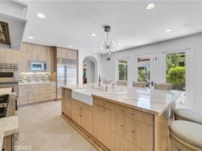 25 Village Way, Irvine CA 92603
