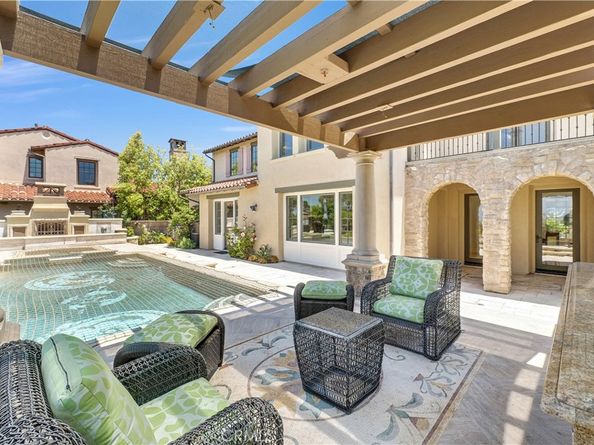 25 Village Way, Irvine CA 92603