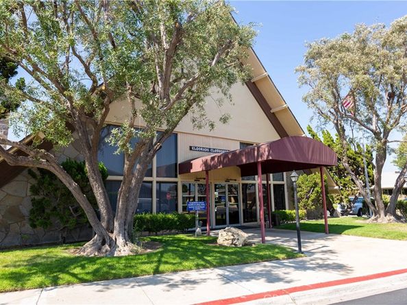 1221 Knollwood M4 47H, Seal Beach CA 90740