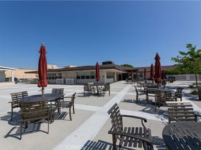 1221 Knollwood M4 47H, Seal Beach CA 90740