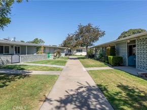 1221 Knollwood M4 47H, Seal Beach CA 90740
