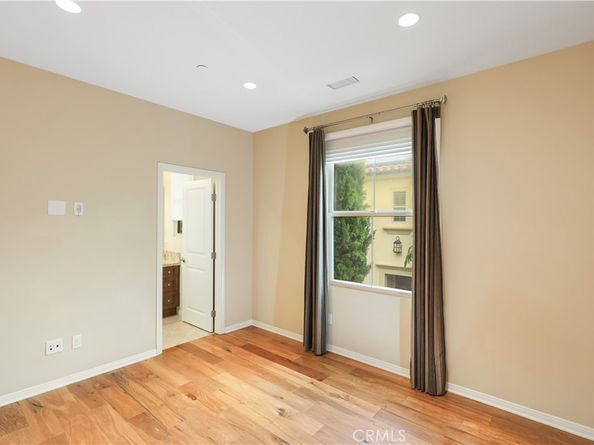 220 Kempton, Irvine CA 92620