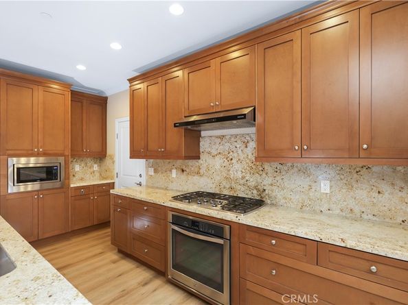 220 Kempton, Irvine CA 92620